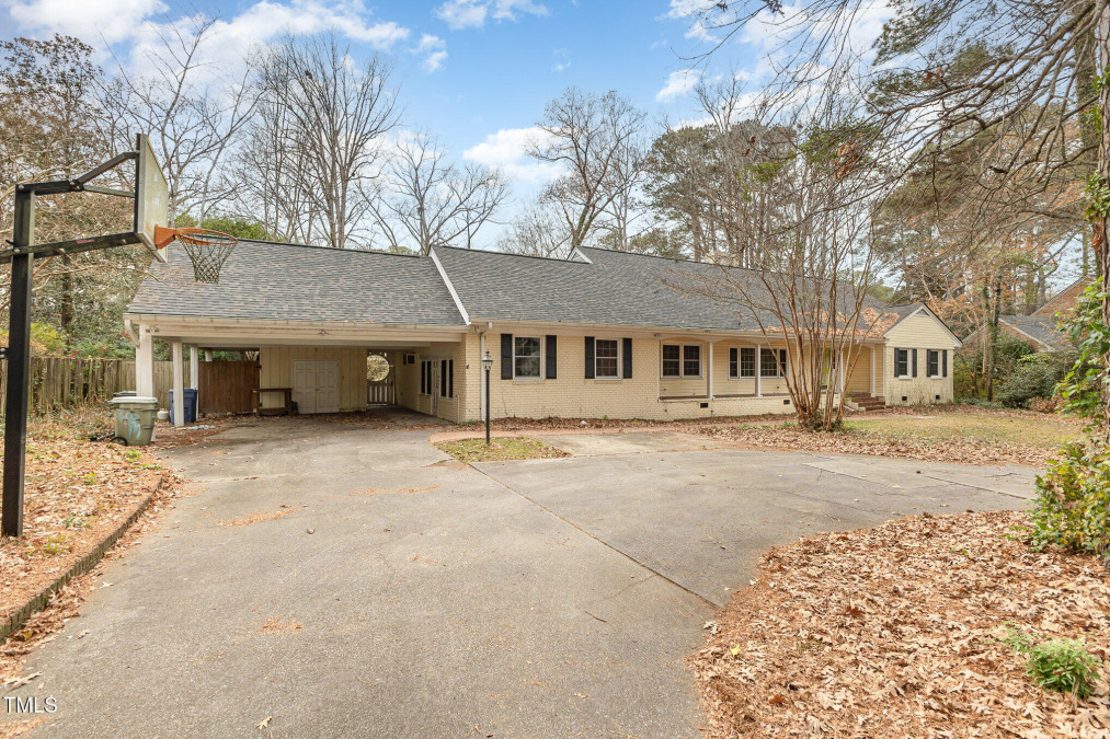 1109 Lakeside Dr Wilson, NC 27896