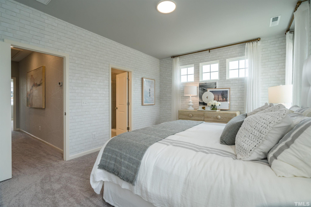 2801 Austin Falls Station Apex, NC 27502