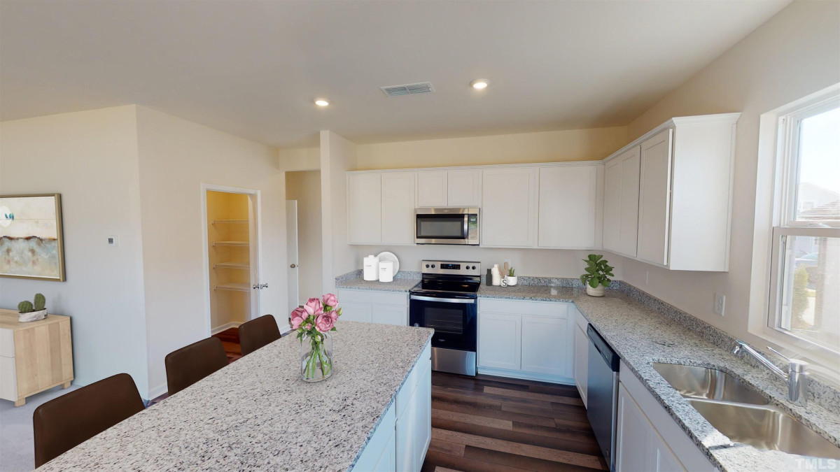 3440 Dragonfly River Ct Raleigh, NC 27604