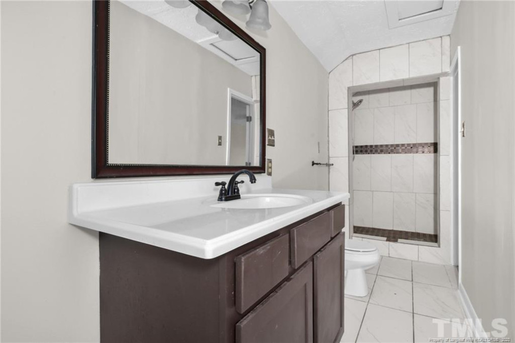 105 Peregrine Pl Fayetteville, NC 28306
