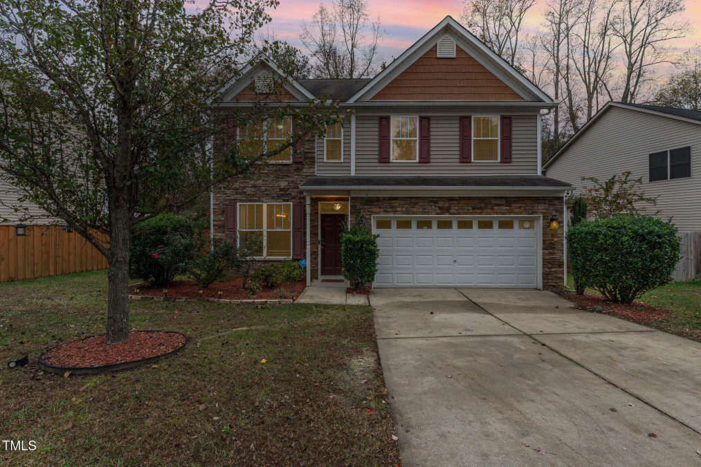 552 Stobhill Ln Holly Springs, NC 27540