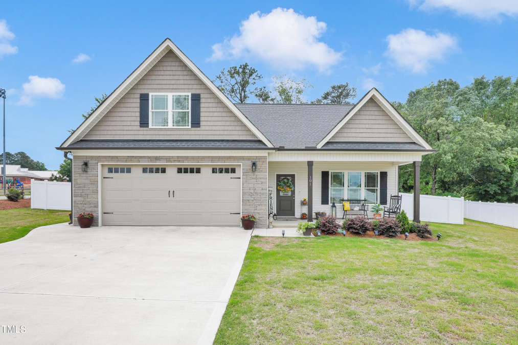 101 Pecan Valley Way Four Oaks, NC 27524