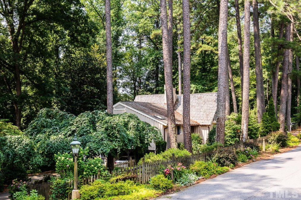 110 Pasquotank Dr, Raleigh, NC 27609 Raleigh Realty