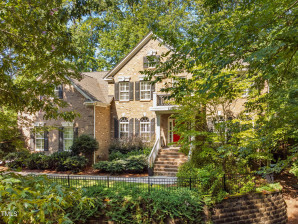 327 Davis Love Dr Chapel Hill, NC 27517