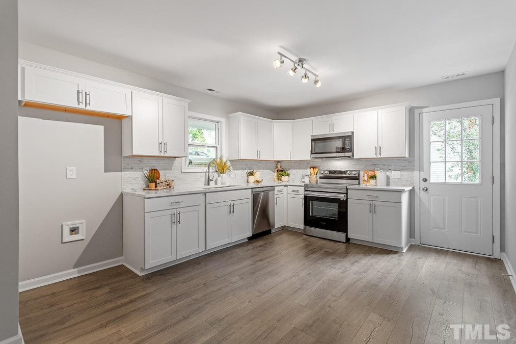 1321 Hazelnut Dr Raleigh, NC 27610