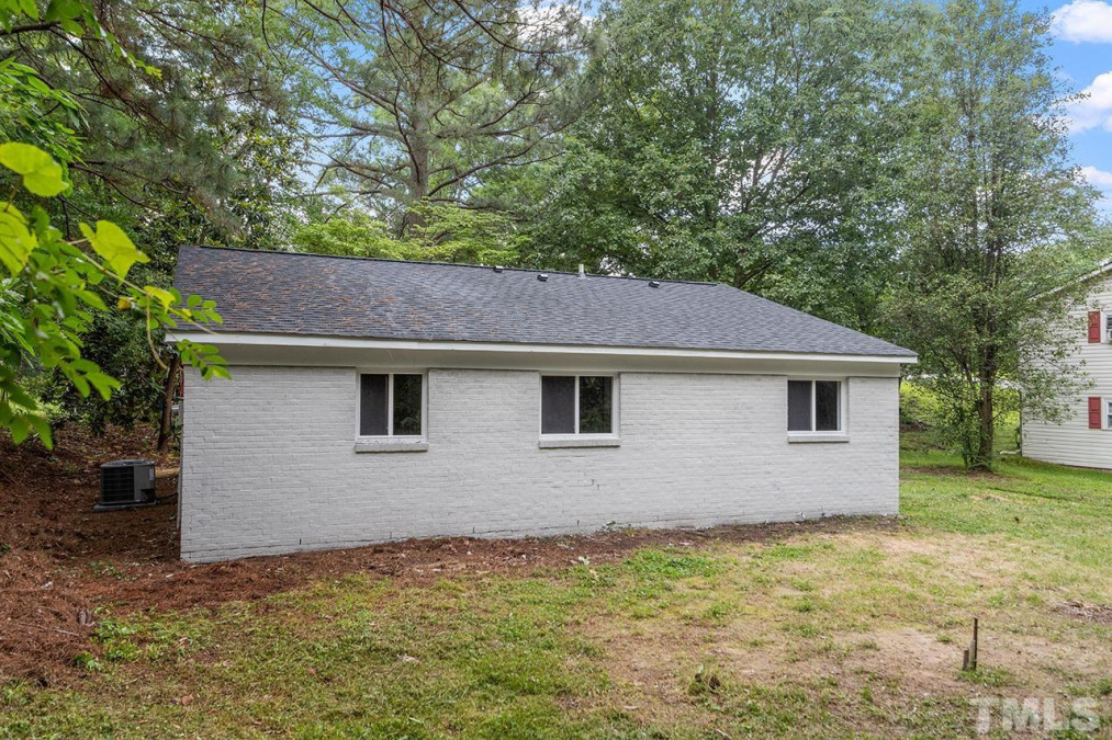 1321 Hazelnut Dr Raleigh, NC 27610