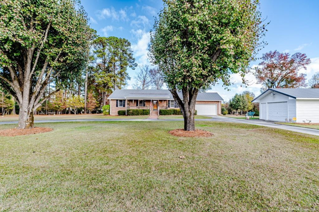 35 Rafter Creek Ln Sanford, NC 27332