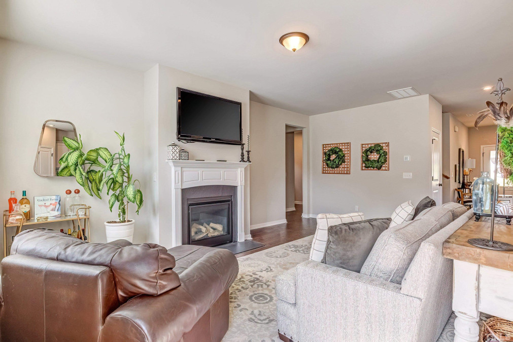 195 Stonehaven Way Clayton, NC 27527