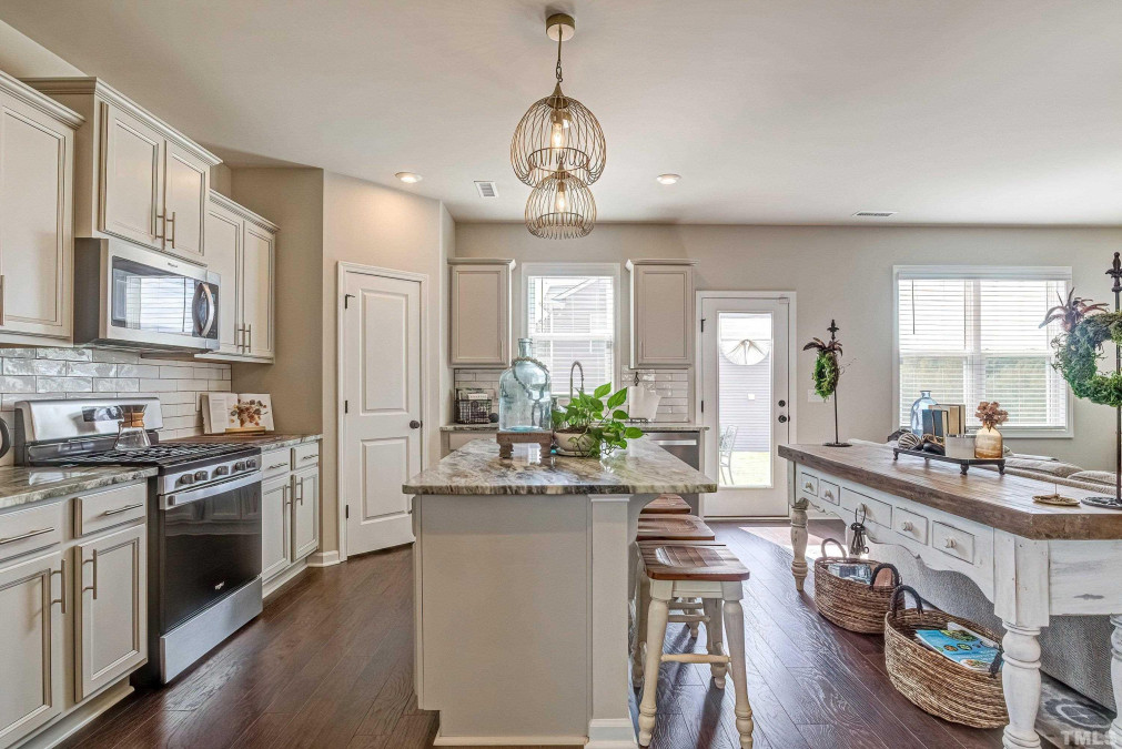 195 Stonehaven Way Clayton, NC 27527