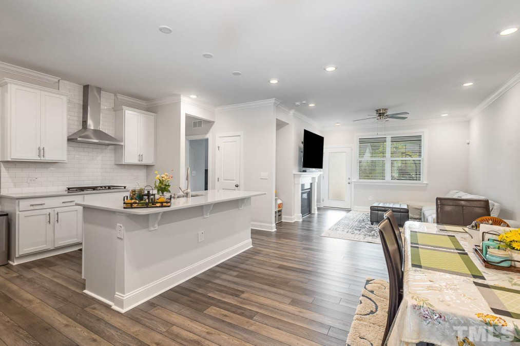 1514 Chirping Bird Ct Cary, NC 27519