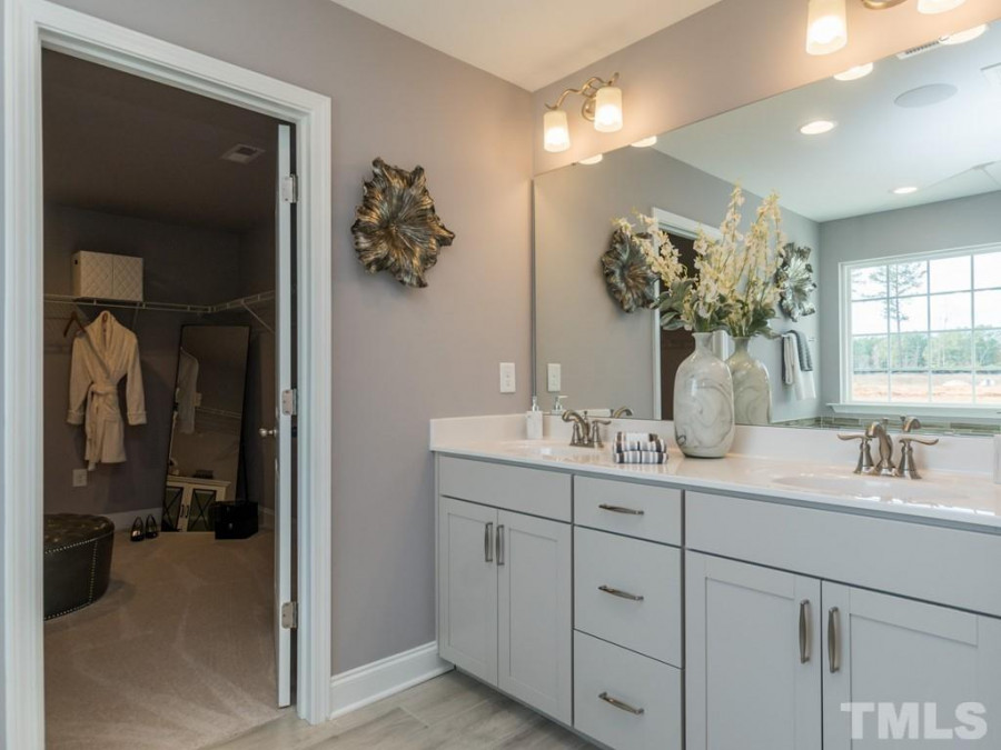 1308 Sidney Creek Dr Zebulon, NC 27597