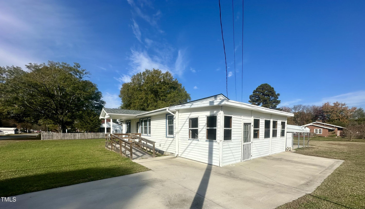 200 Pace St Smithfield, NC 27577