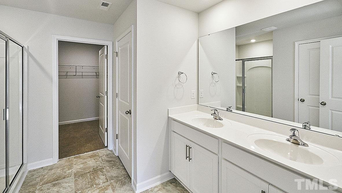 75 Baker Farm Dr Youngsville, NC 27596