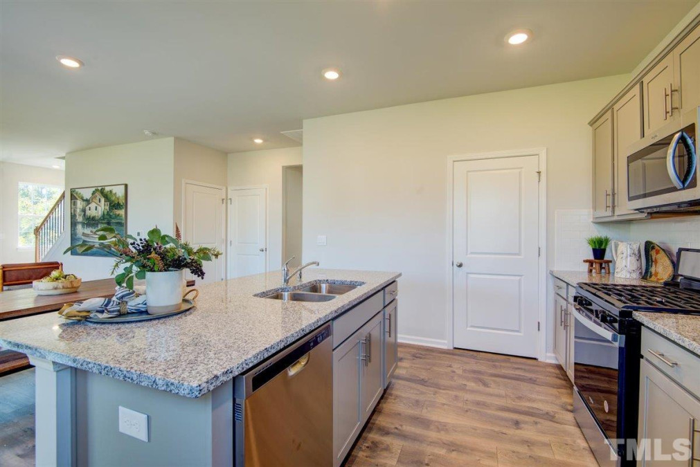 75 Baker Farm Dr Youngsville, NC 27596