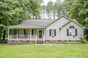 566 Spaniel Ln Clayton, NC 27520