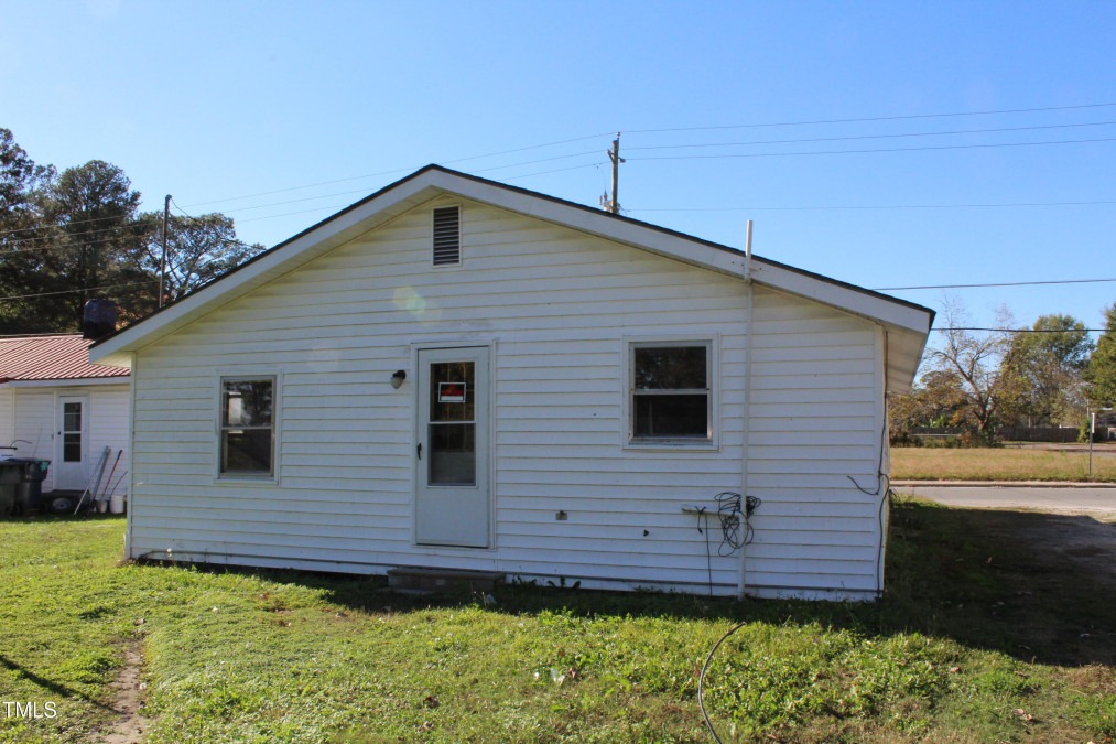 510 Sycamore St Fremont, NC 27830