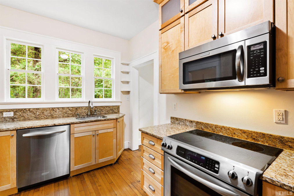 106 Christopher Rd Chapel Hill, NC 27514