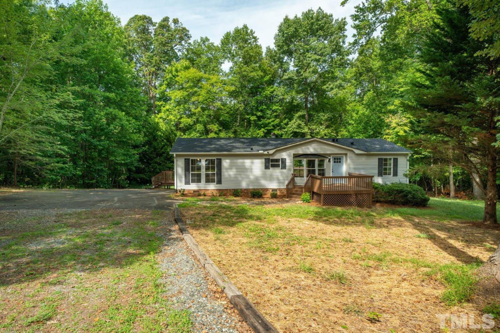 1510 Darlas Walk Mebane, NC 27302