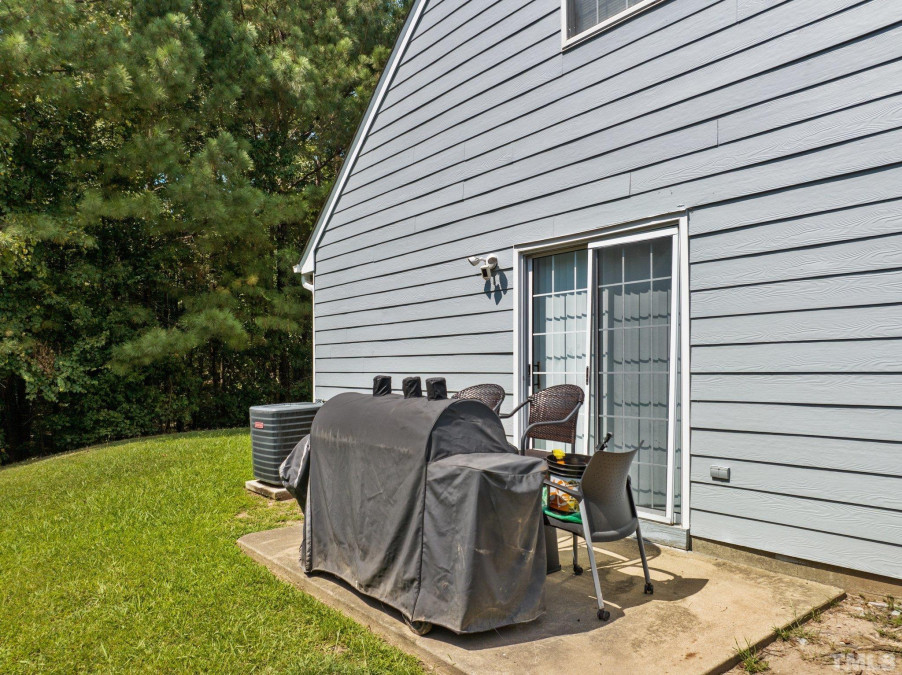 3822 Northlake Dr Durham, NC 27703