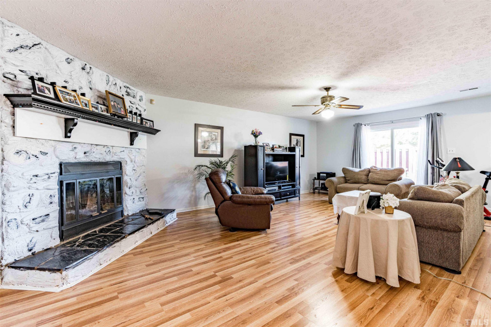 6956 Wickersham Rd, Fayetteville, NC 28314 Raleigh Realty