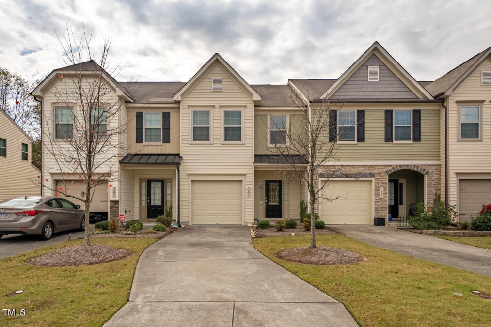 3623 Landshire View Ln Raleigh, NC 27616