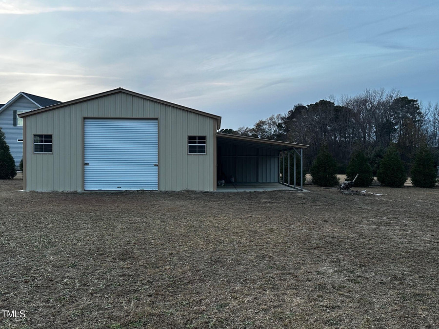 6737 Dwight Rowlad Rd Willow Springs, NC 27592