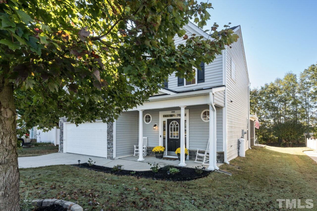 200 Haywood Ln, Clayton, NC 27527 Raleigh Realty