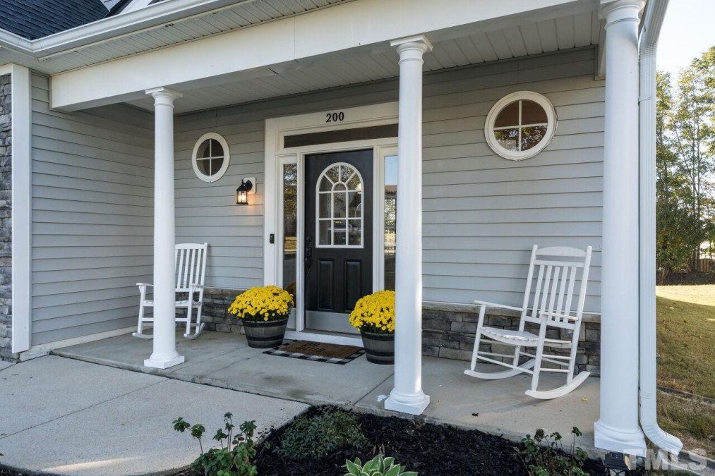 200 Haywood Ln, Clayton, NC 27527 Raleigh Realty