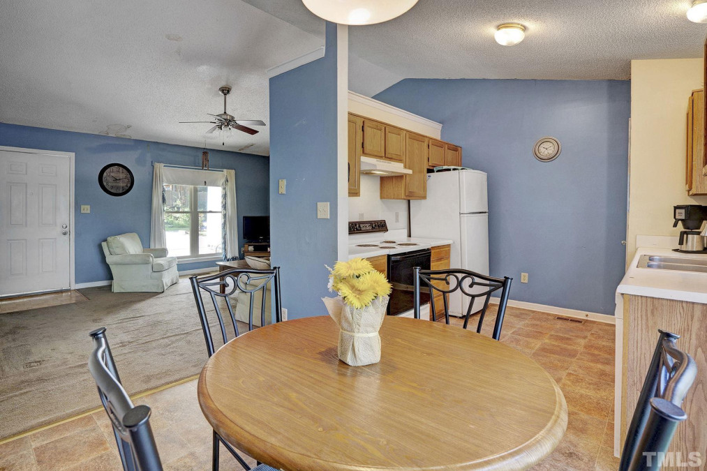 839 Riverbark Ln Durham, NC 27703