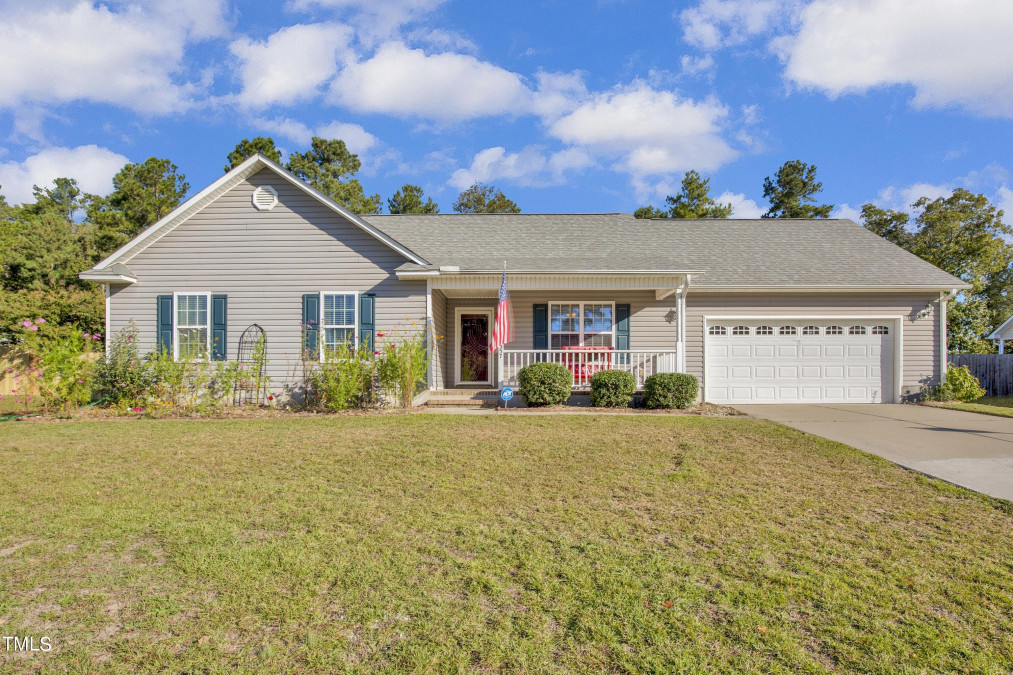 357 Smokey Mountain Dr Raeford, NC 28376