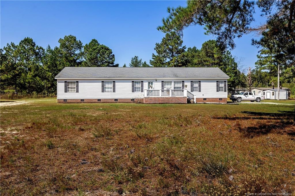 30940 Turnpike Rd Wagram, NC 28396