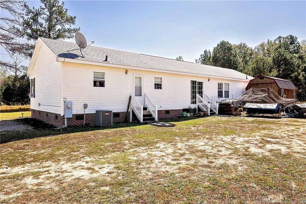 30940 Turnpike Rd Wagram, NC 28396