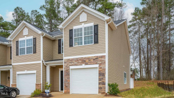 2005 Frost Dr Haw River, NC 27258