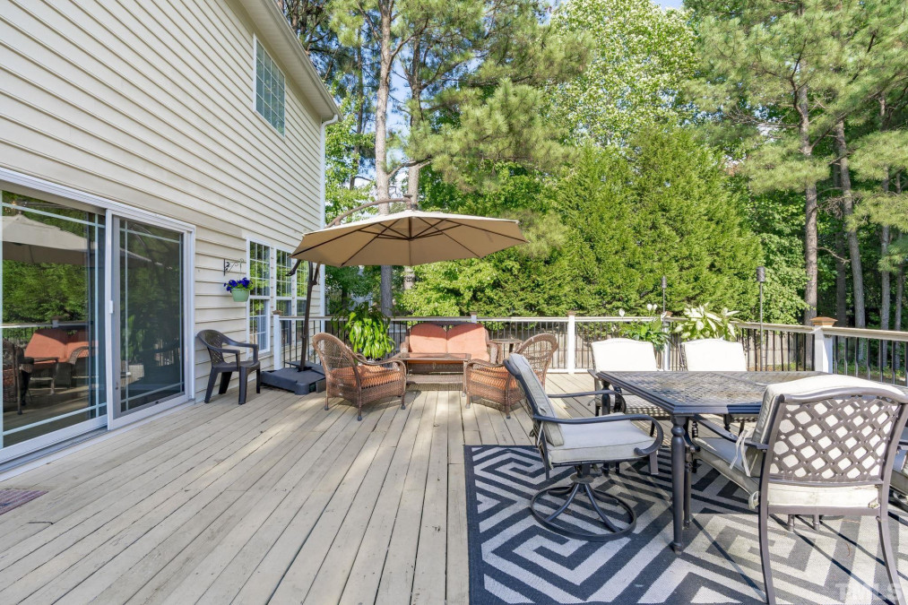 1724 Mclaurin Ln Fuquay Varina, NC 27526