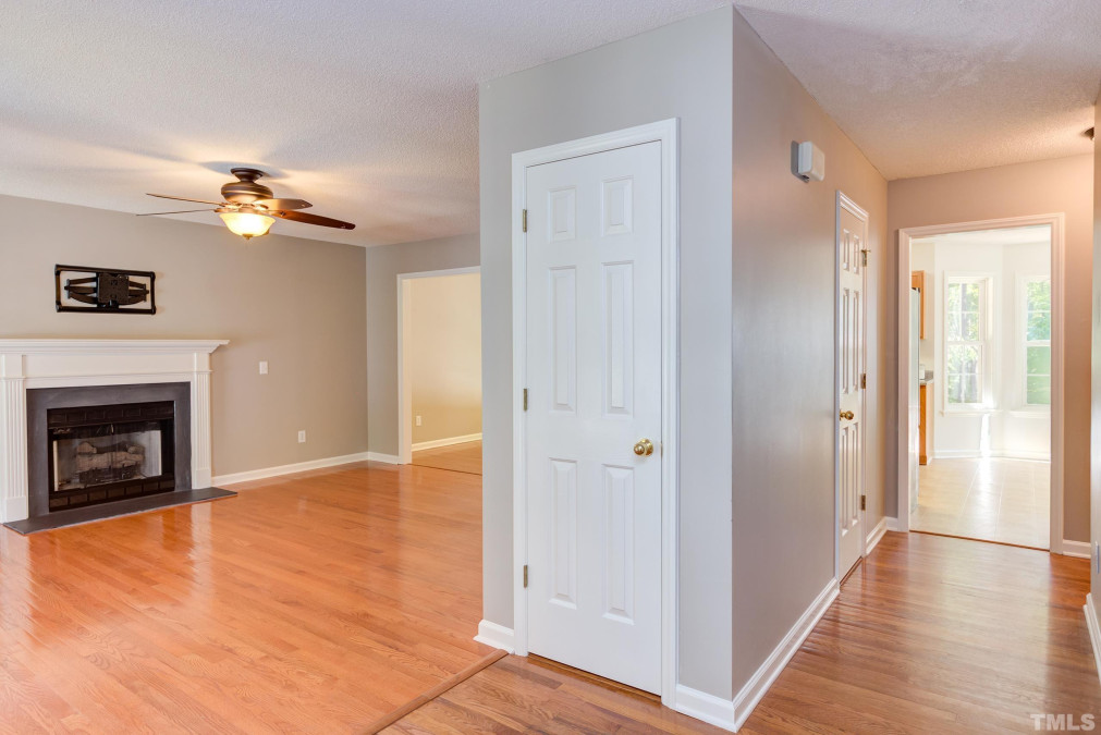 108 Spring Peak Ct, Holly Springs, NC 27540 Raleigh Realty