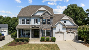 320 Springtree Cir Fuquay Varina, NC 27526