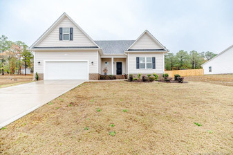 24 Black Oak Pl Spring Lake, NC 28390