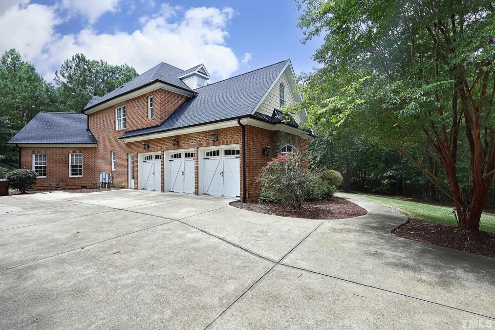 1537 Breeders Hill Dr Wake Forest, NC 27587