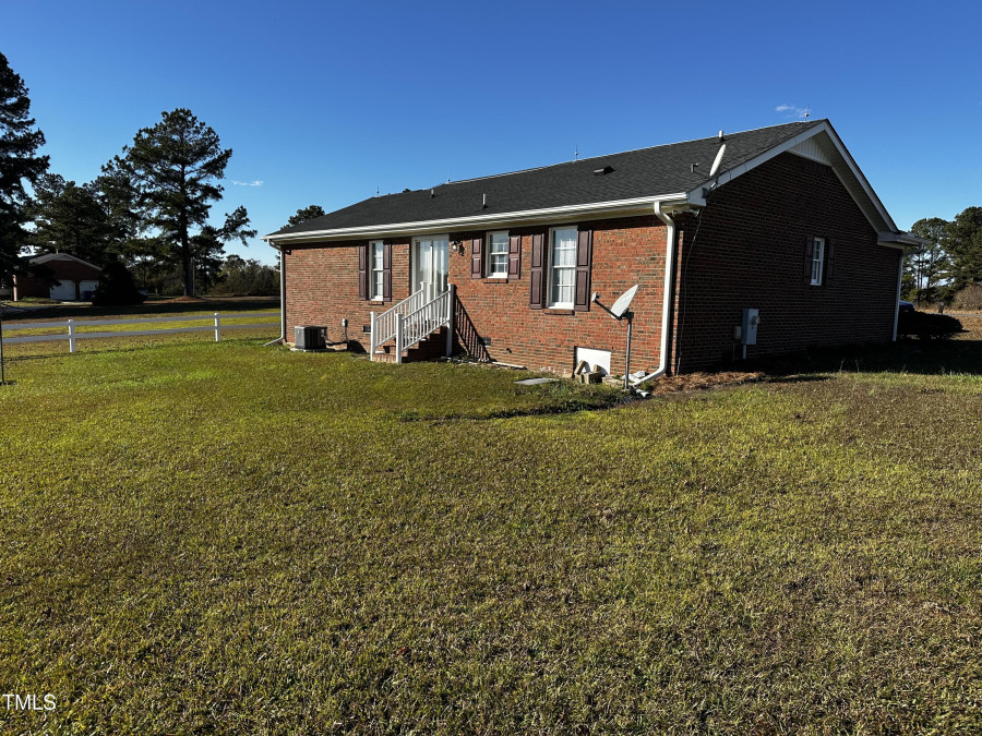 5148 Benson Rd Angier, NC 27501