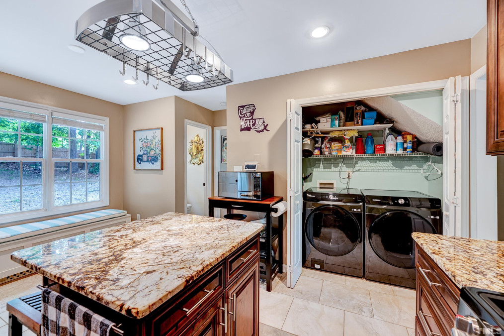 5109 Antler Ridge Ct Raleigh, NC 27616