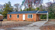 906 Fiske Dr Fayetteville, NC 28311