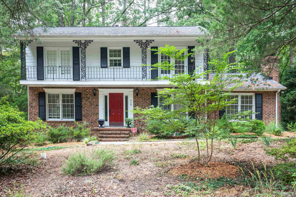716 Churchill Dr Chapel Hill, NC 27517