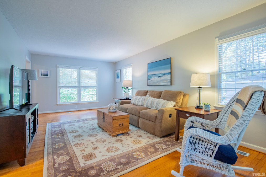 716 Churchill Dr Chapel Hill, NC 27517