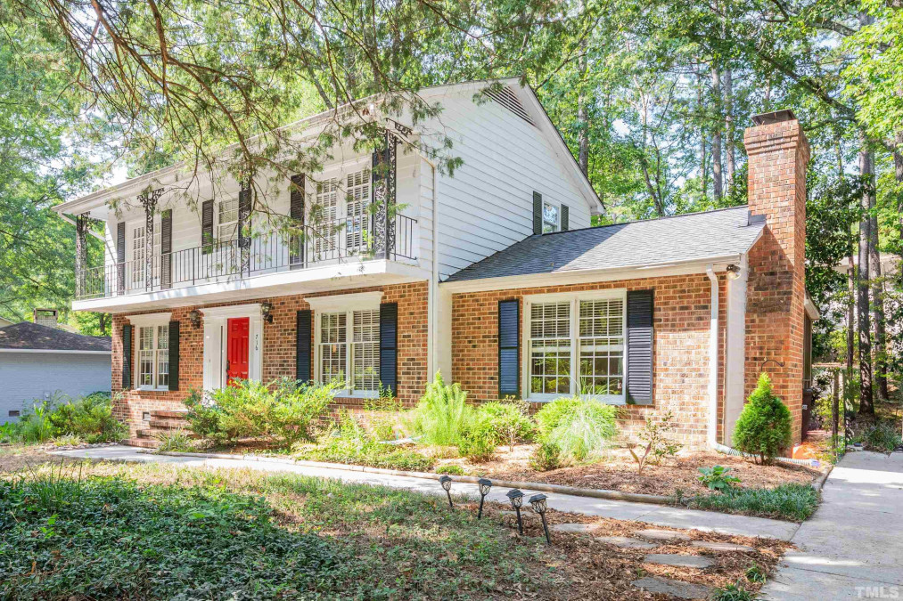 716 Churchill Dr Chapel Hill, NC 27517