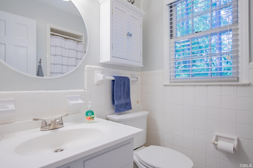 716 Churchill Dr Chapel Hill, NC 27517