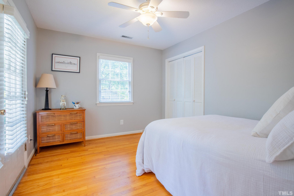 716 Churchill Dr Chapel Hill, NC 27517