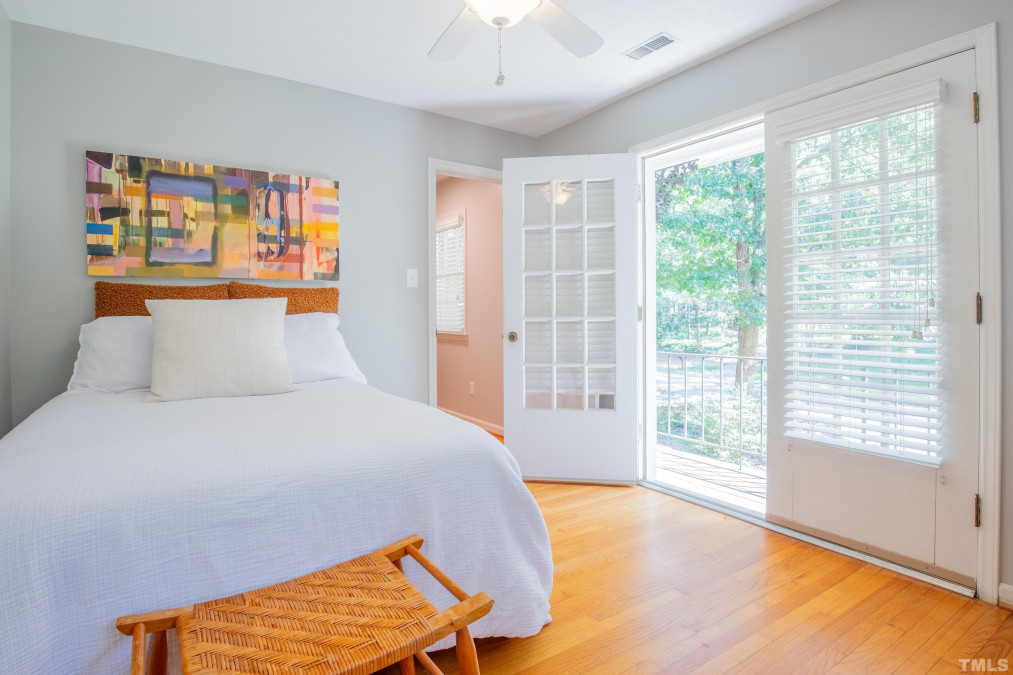 716 Churchill Dr Chapel Hill, NC 27517