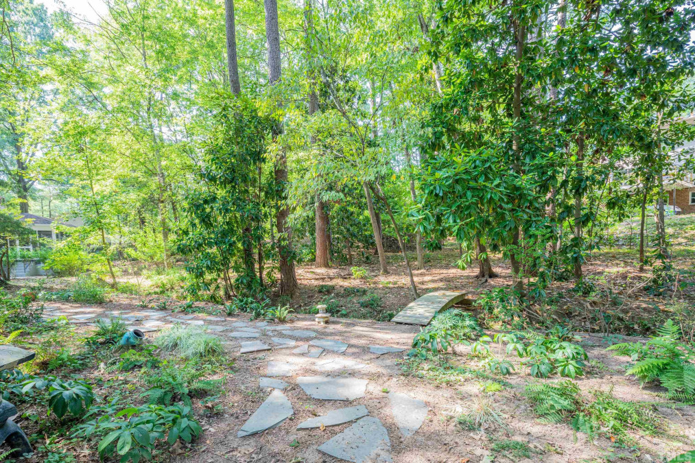 716 Churchill Dr Chapel Hill, NC 27517