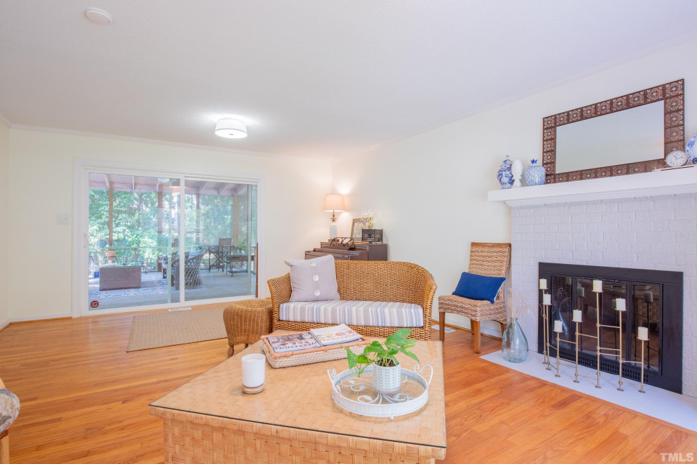 716 Churchill Dr Chapel Hill, NC 27517