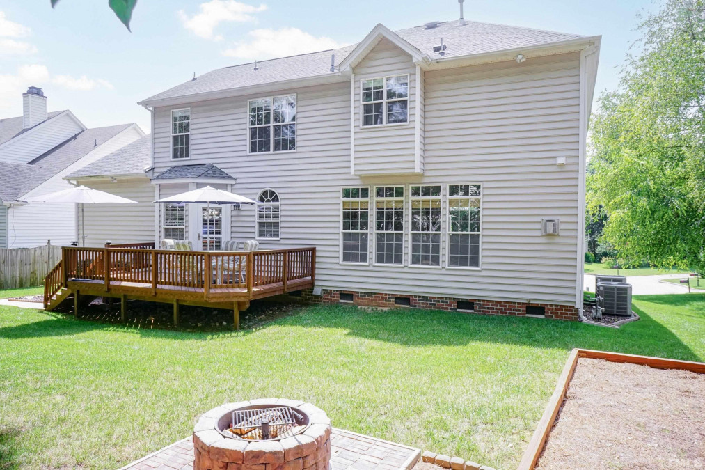 104 Greygate Pl, Cary, NC 27518 Raleigh Realty